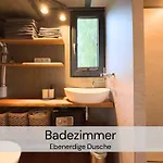 Tinyhousebeidresden Mit Fasssauna Unser Groesstes Winziges Haeuschen Fuer Bis Zu 7 Personen, Kaminofen, Grosse Terrasse - Naehe Saechsische Schweiz - Von Juni - September Mindestmietzeit 1 Woche Sa-sa Holiday home *