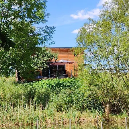 Holiday home Tinyhousebeidresden 3 Fuer 2 - 7 Personen, Naehe Saechsische Schweiz, Dresden, Mit Badeteich *