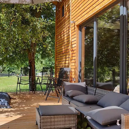 Tinyhousebeidresden 3 Fuer 2 - 7 Personen, Naehe Saechsische Schweiz, Dresden, Mit Badeteich Holiday home