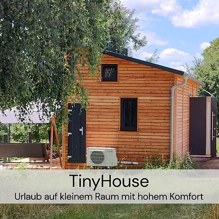 Casa vacanze Tinyhousebeidresden Mit Fasssauna Unser Groesstes Winziges Haeuschen Fuer Bis Zu 7 Personen, Kaminofen, Grosse Terrasse - Naehe Saechsische Schweiz - Von Juni - September Mindestmietzeit 1 Woche Sa-sa *